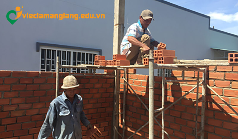 Thợ xây, thợ hồ, thợ phụ công trình