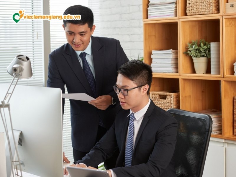 Trợ lý luật sư